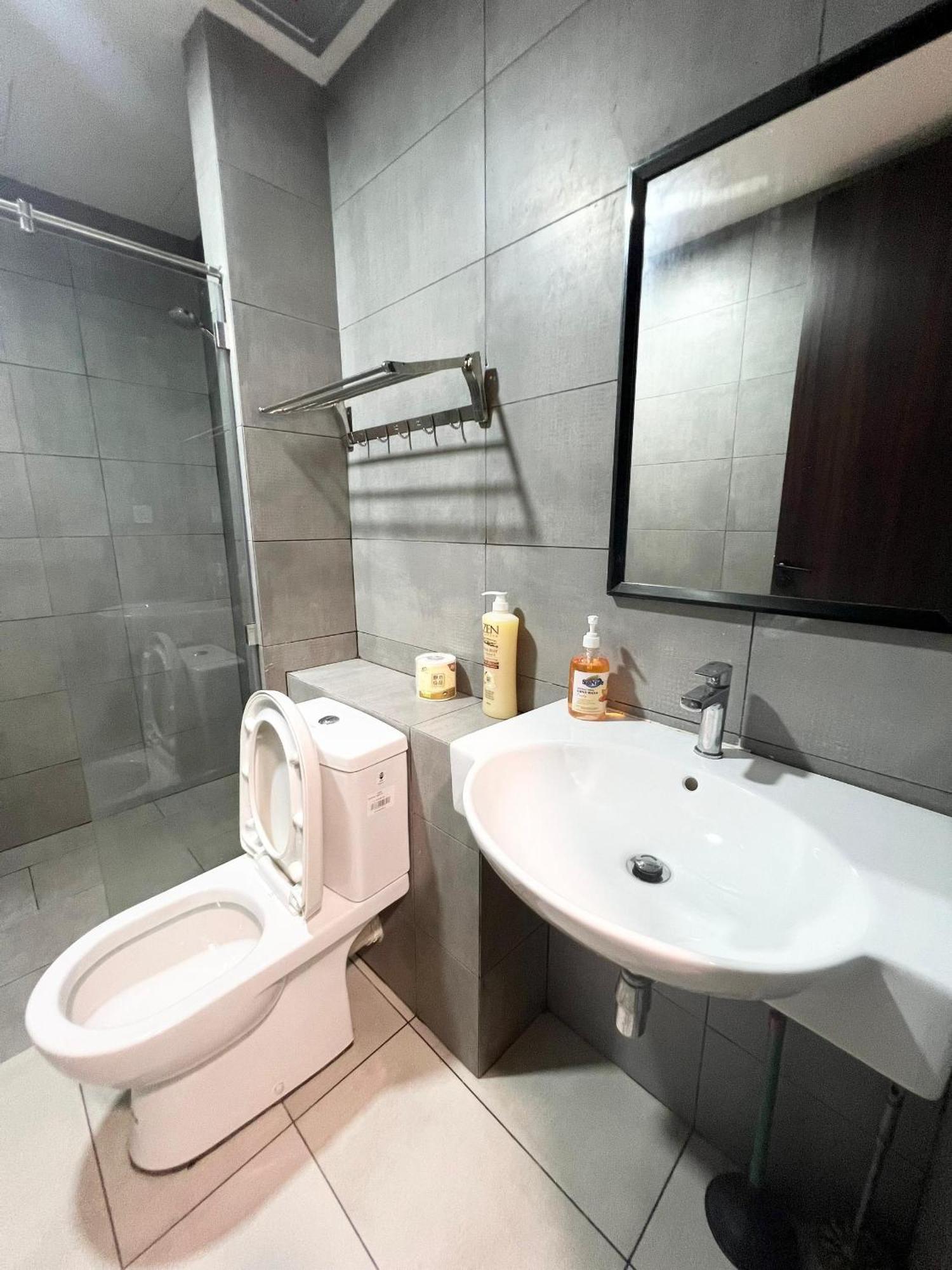 K Avenue Deluxe 4-5pax 5min To Kkia Donggongon
